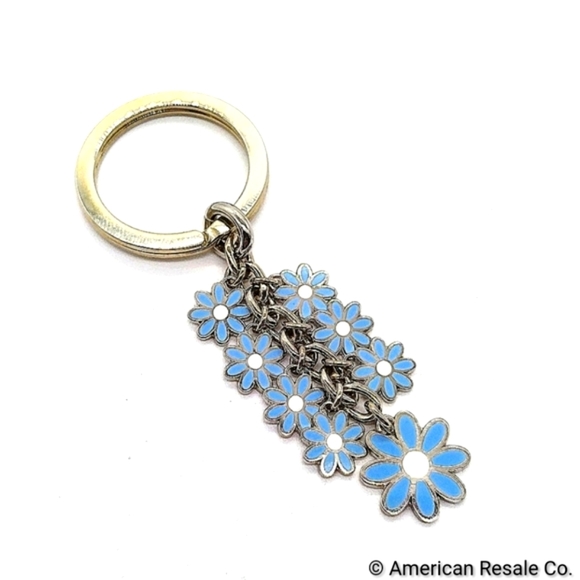 JUST IN! Vintage COACH Sky Blue Daisy Flowers Enamel Purse Charm Keychain Fob - Picture 2 of 6